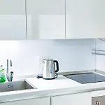Panzeri Design - 2 Mins Darsena E Navigli * Милан